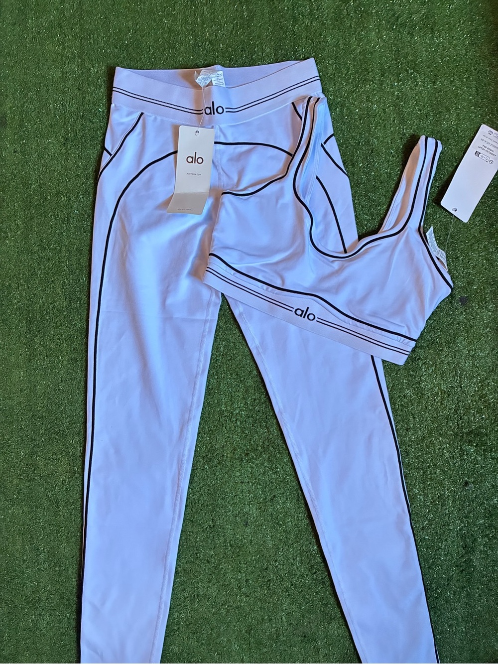 ALO Yoga  White Leggings & Sports Bra with Black Trim